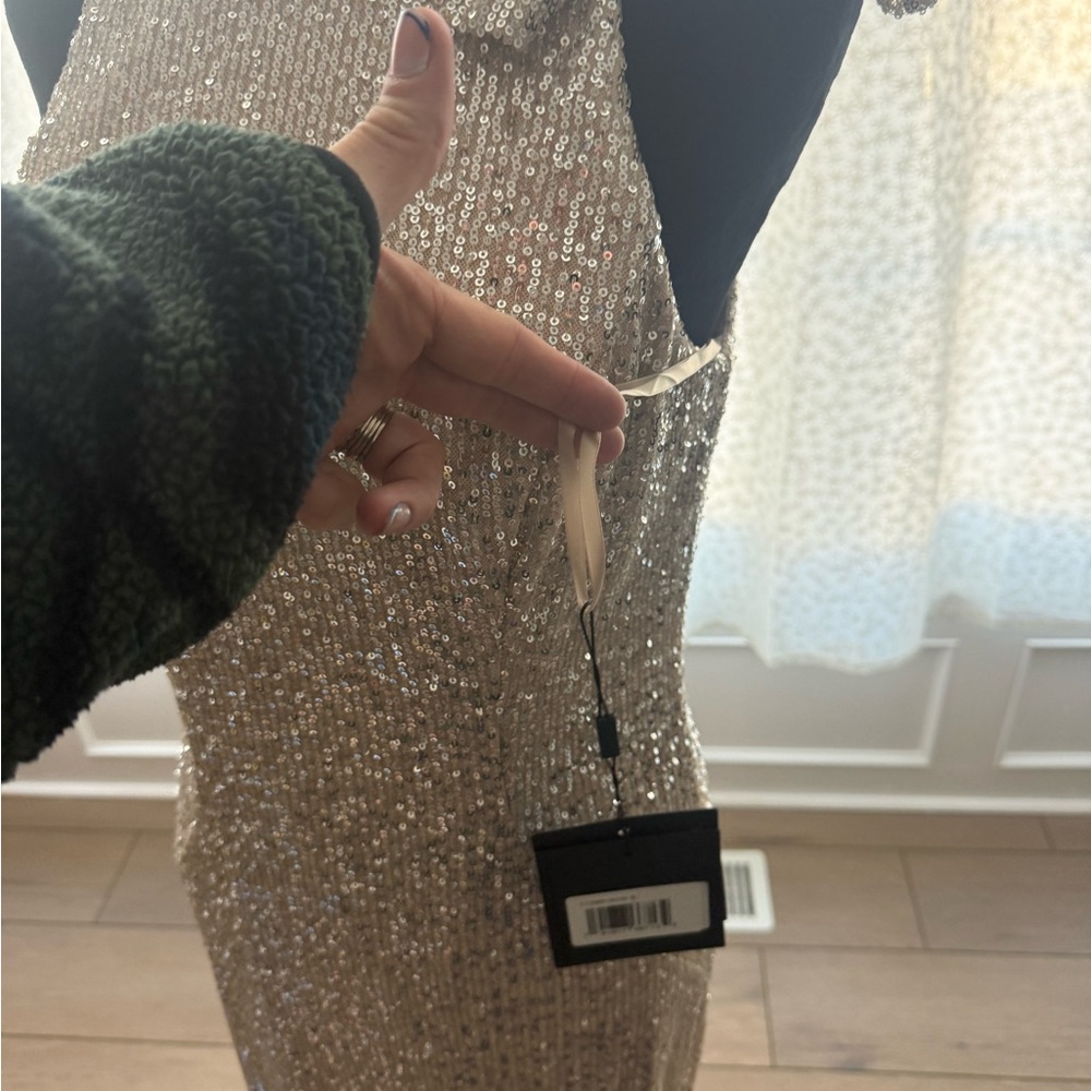Amazing Mac Duggal Strapless Silver with Gold underlay Sequin Dress - Picture 5 of 7
